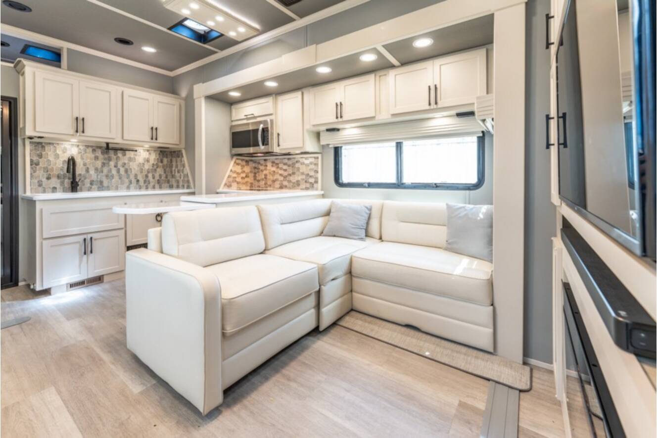A photo of this 2024 Luxe 48FB TOYHAULER