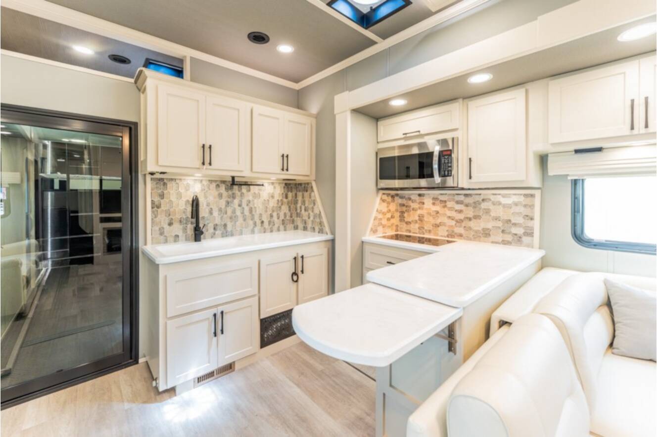 A photo of this 2024 Luxe 48FB TOYHAULER