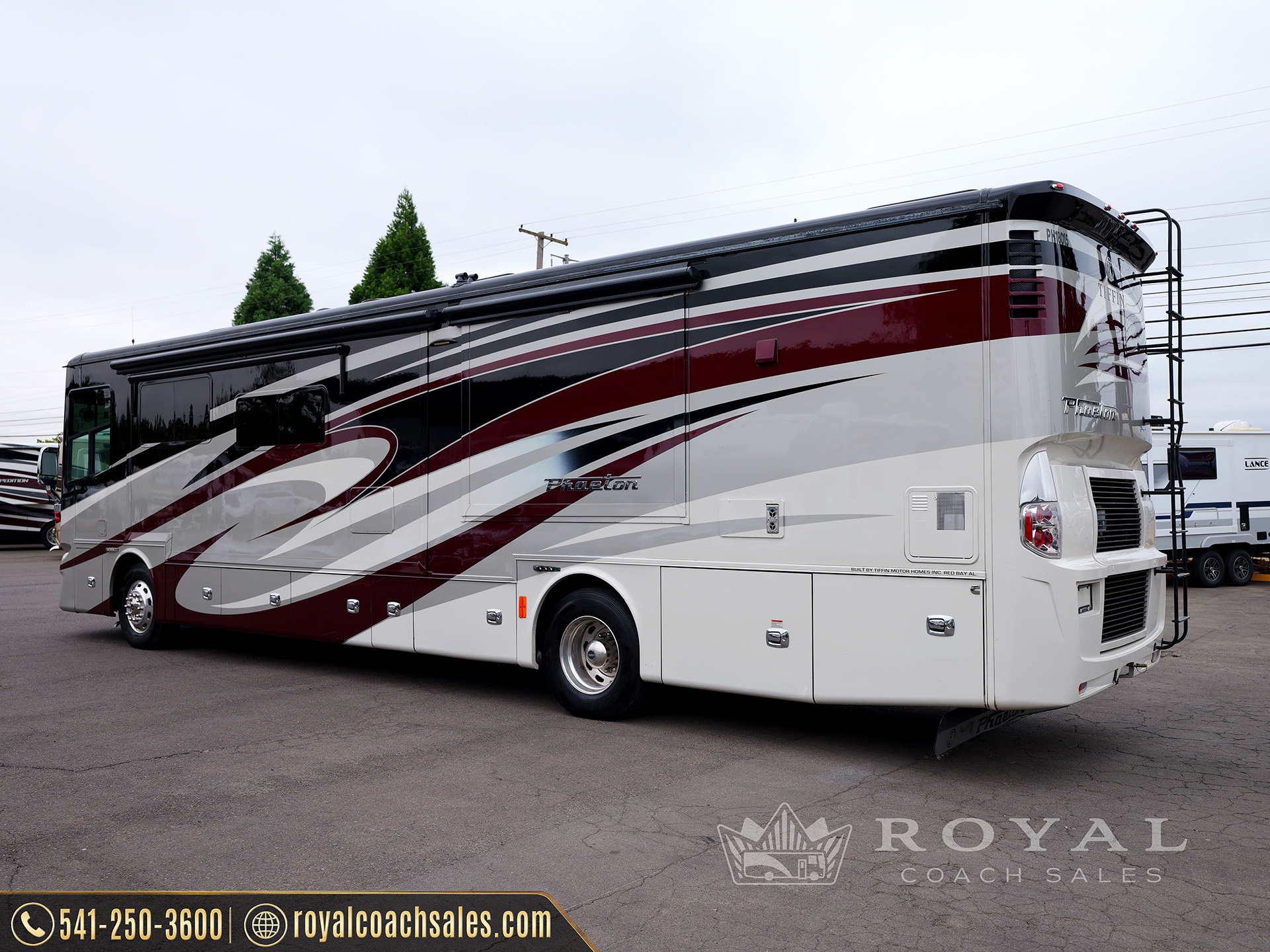 2018 Tiffin Motorhomes PHAETON 40 QBH in eugene OR