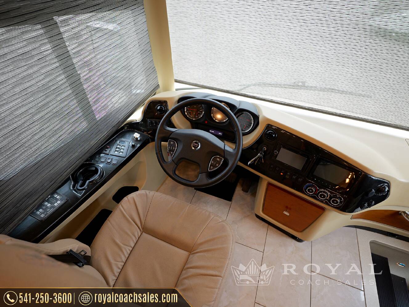 A photo of this 2018 Tiffin Motorhomes PHAETON 40 QBH