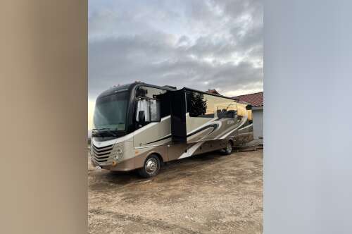 2017 Fleetwood STORM 34S in ramona CA