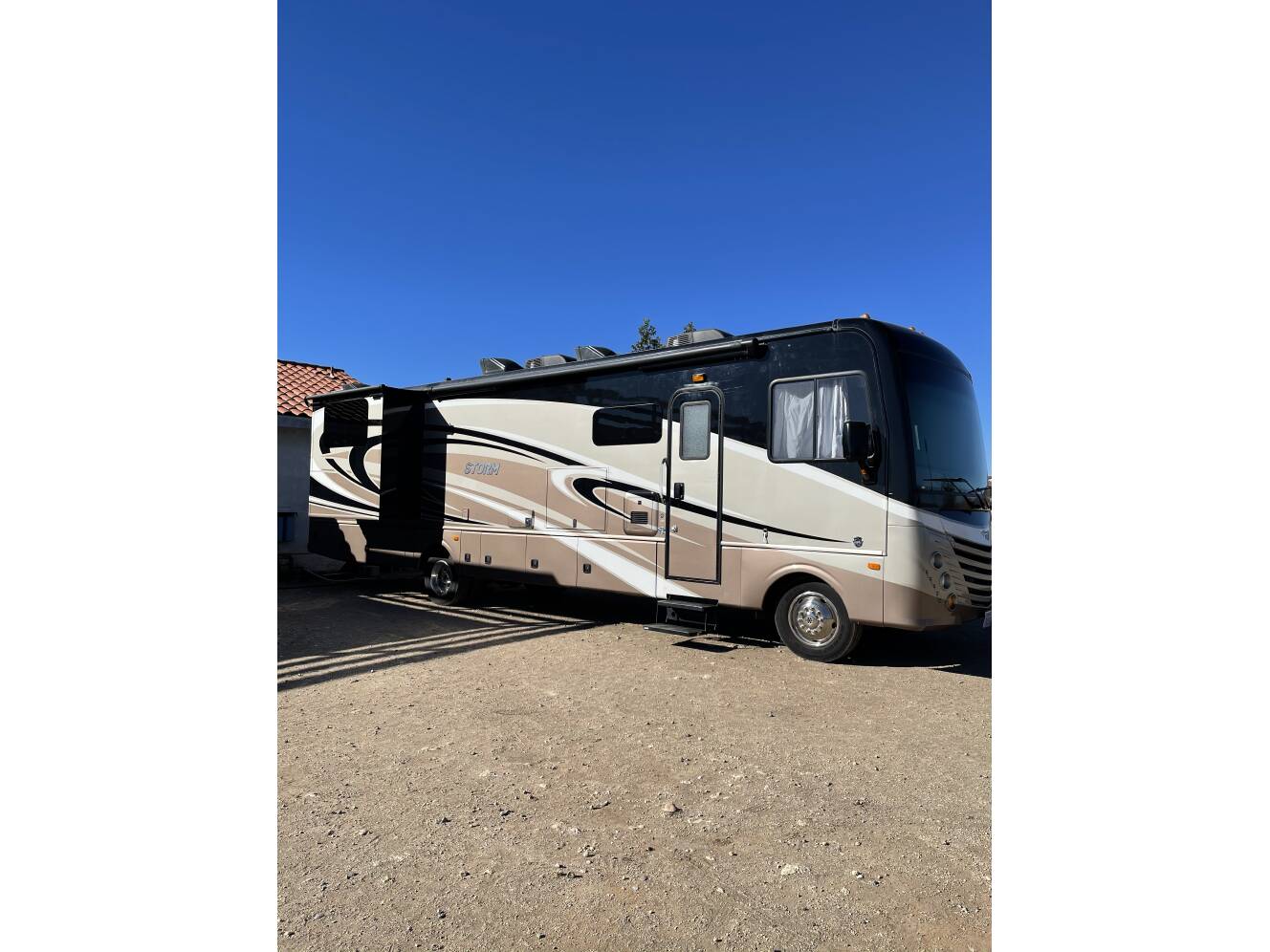 A photo of this 2017 Fleetwood STORM 34S