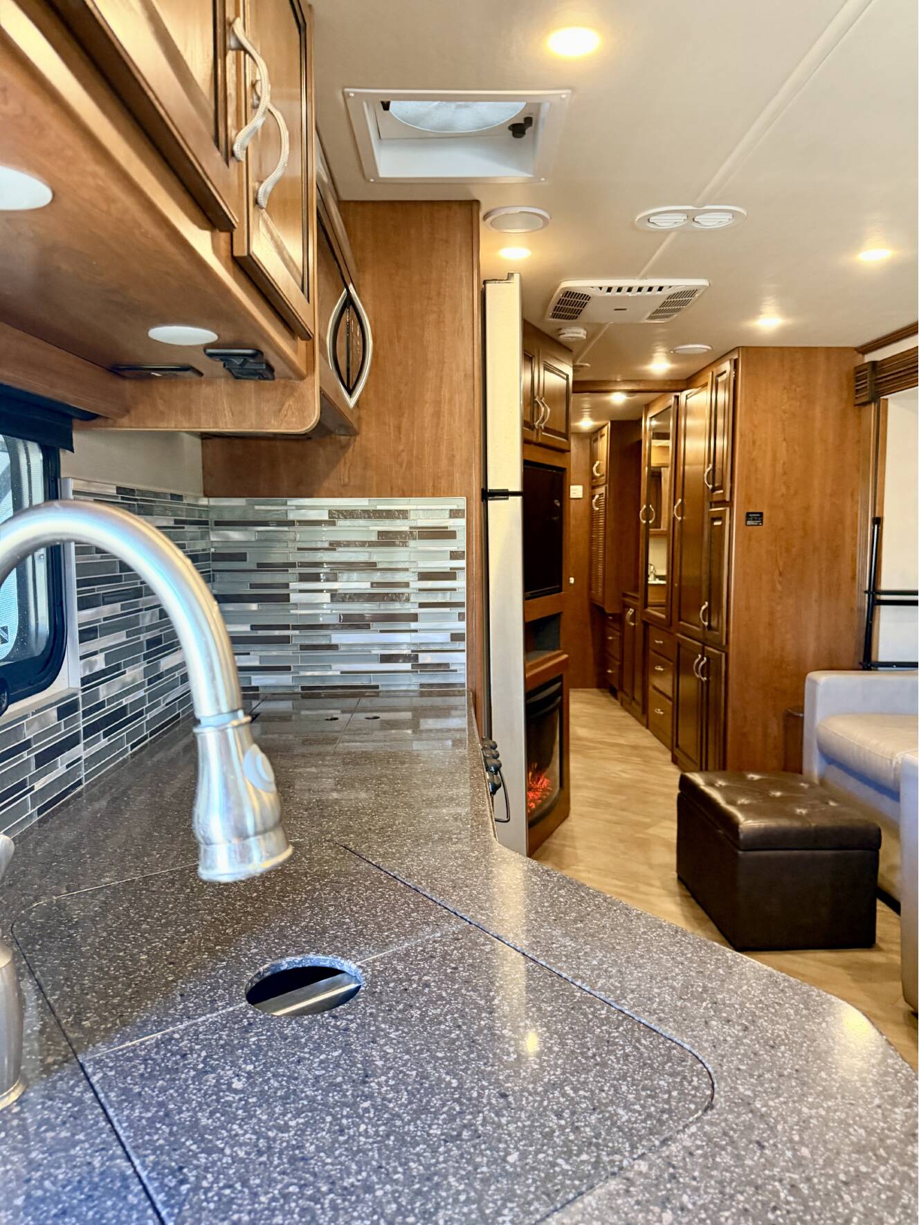A photo of this 2017 Fleetwood STORM 34S