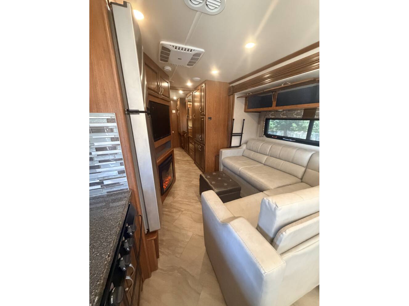 A photo of this 2017 Fleetwood STORM 34S