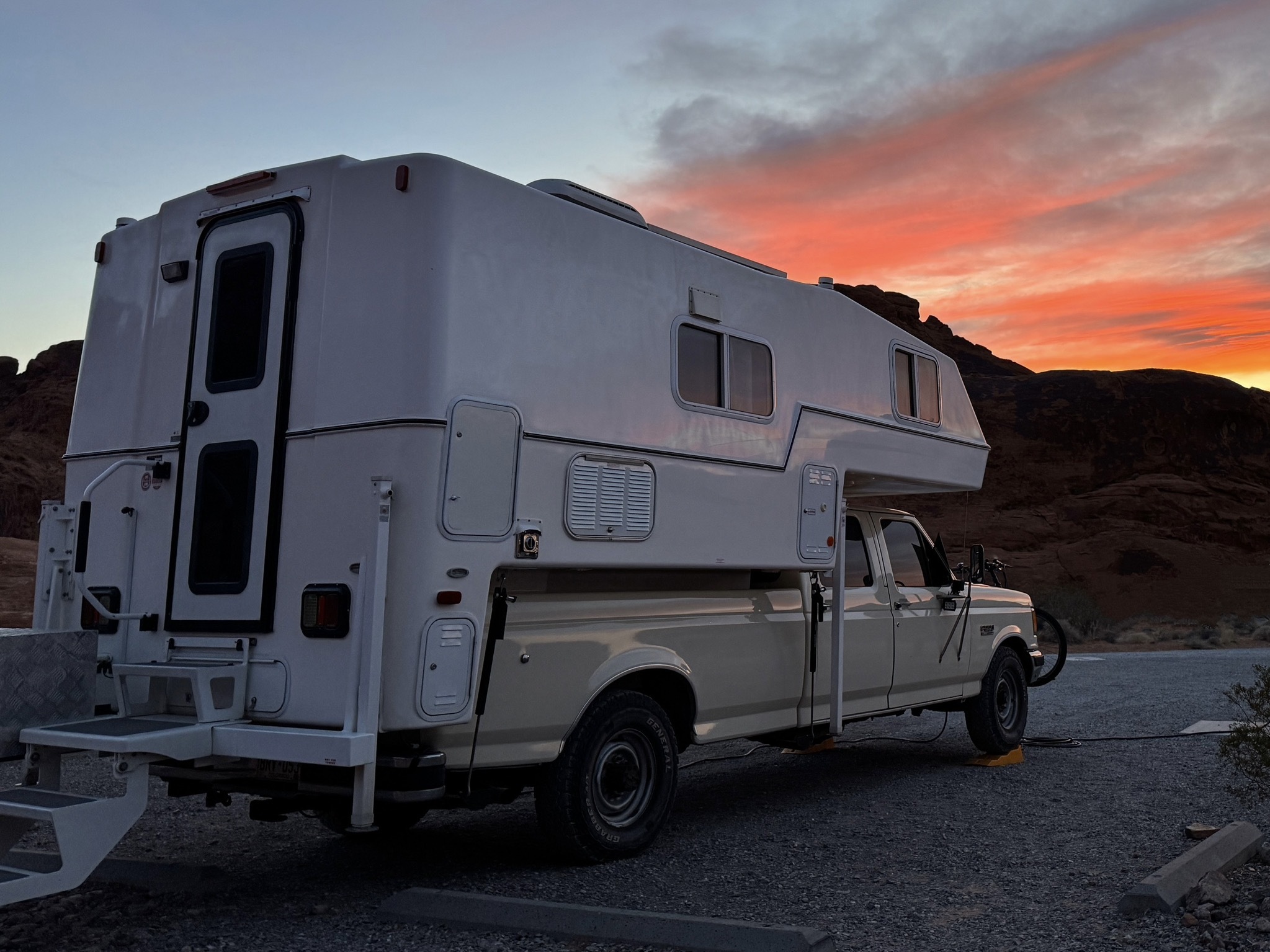 2018 Northern Lite 9-6 RV
