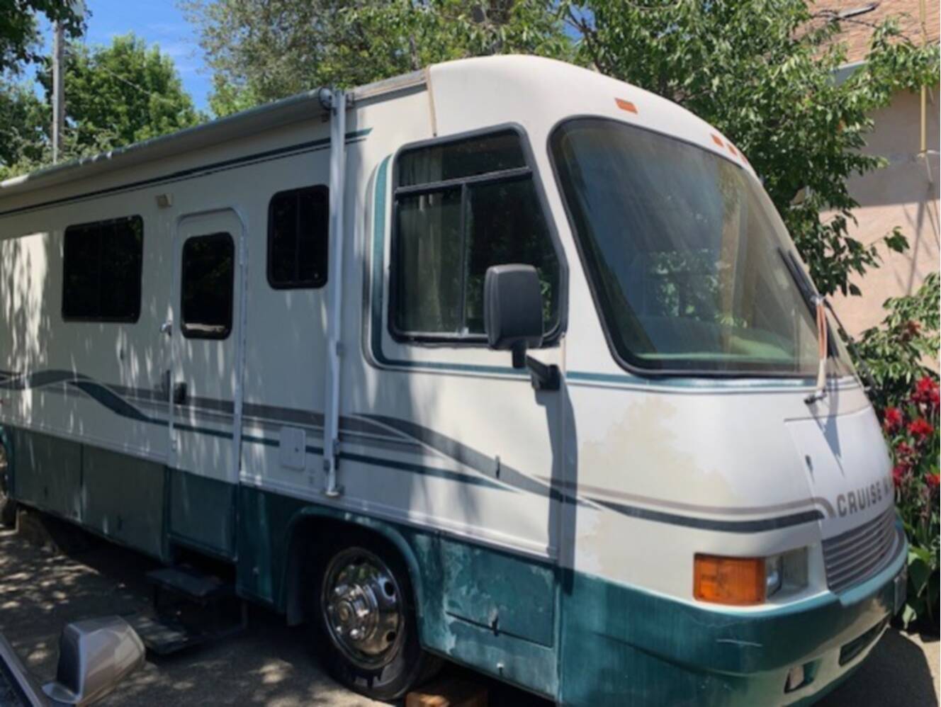 A photo of this 1996 Georgie Boy CRUISE MASTER 3190