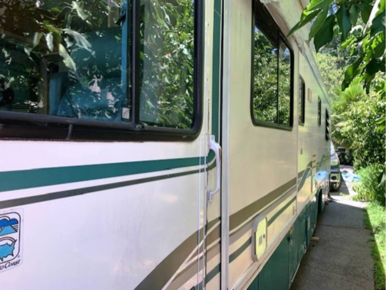 A photo of this 1996 Georgie Boy CRUISE MASTER 3190
