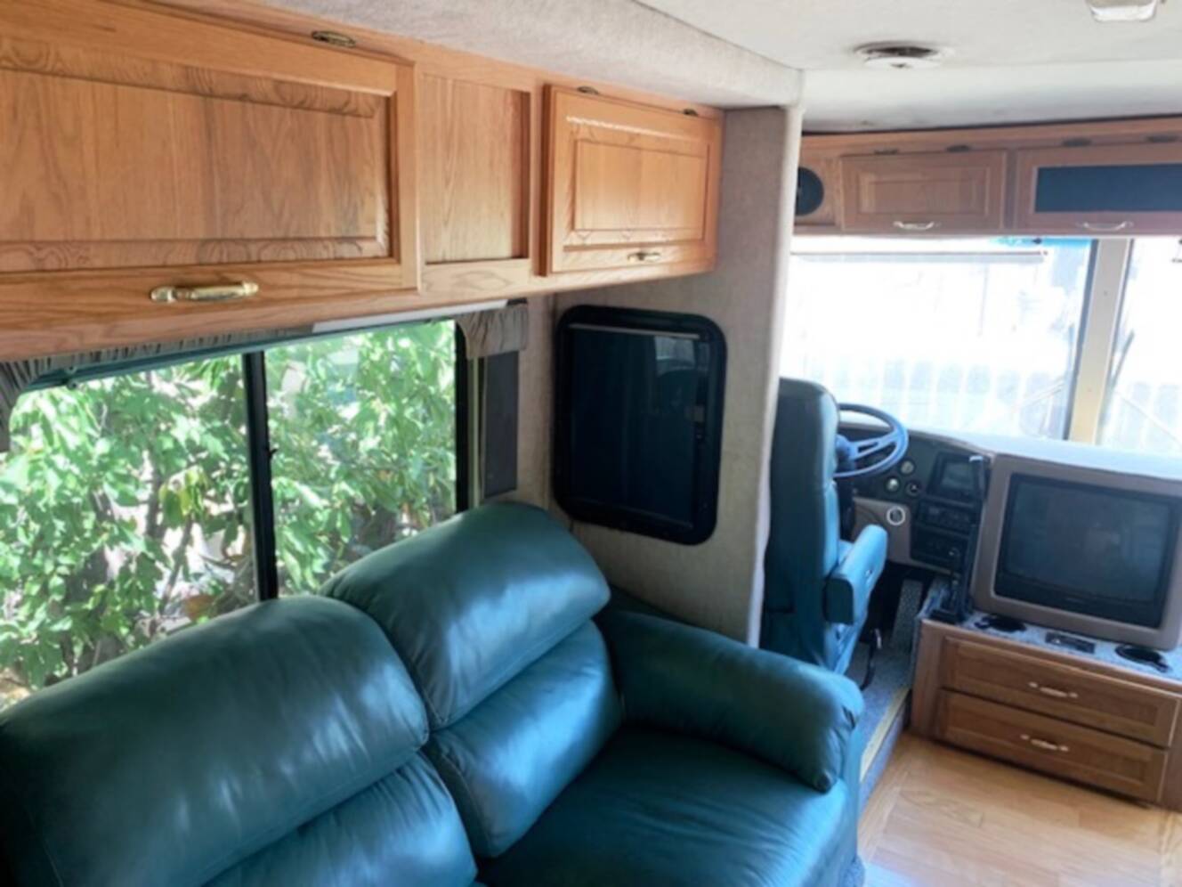 A photo of this 1996 Georgie Boy CRUISE MASTER 3190