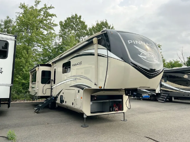 2023 Jayco Pinnacle 36FBTS