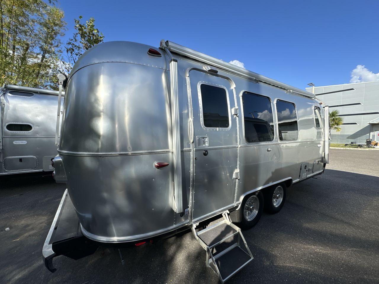 2022 Airstream International 23FB RV