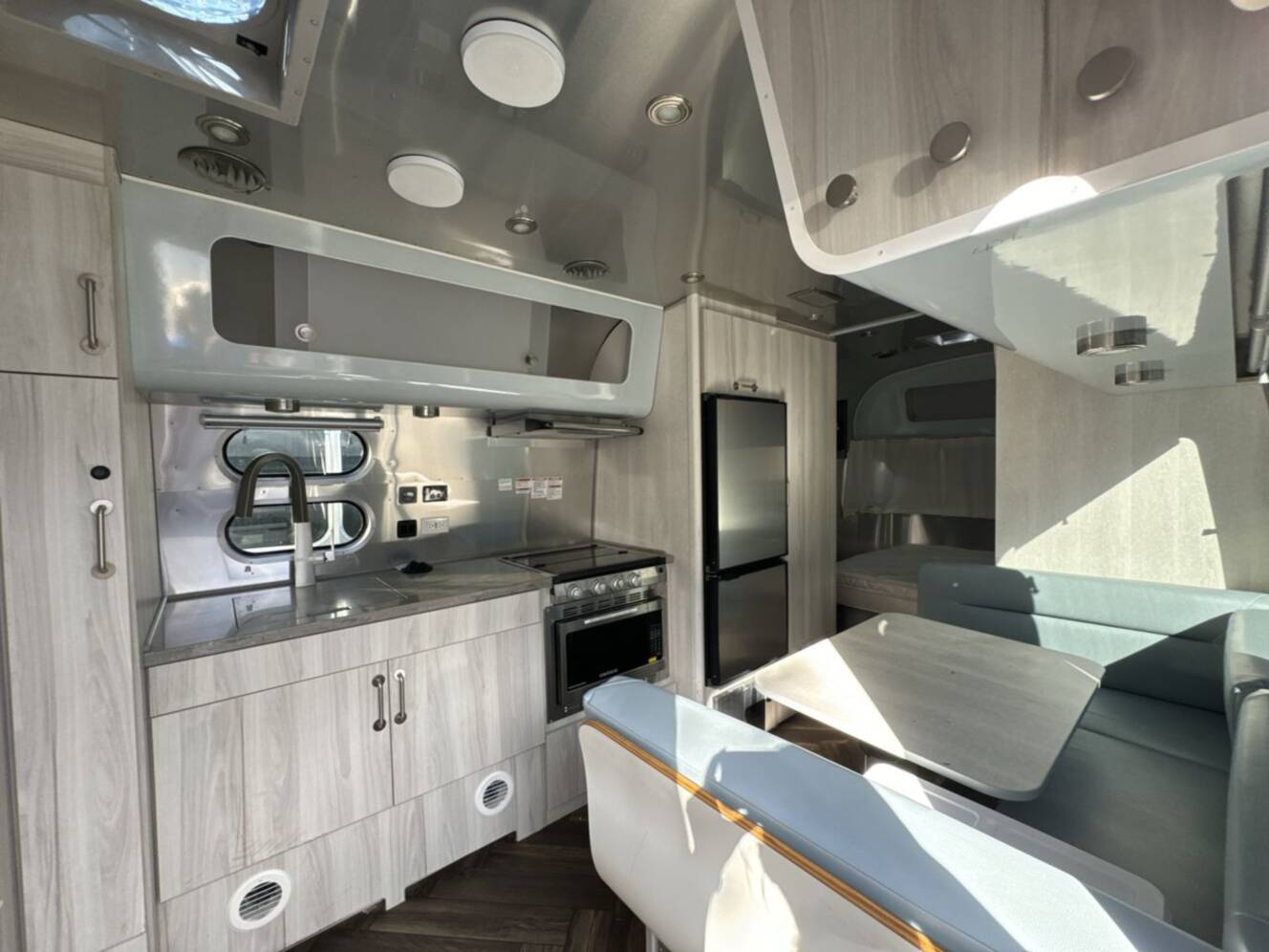 A photo of this 2022 Airstream International 23FB