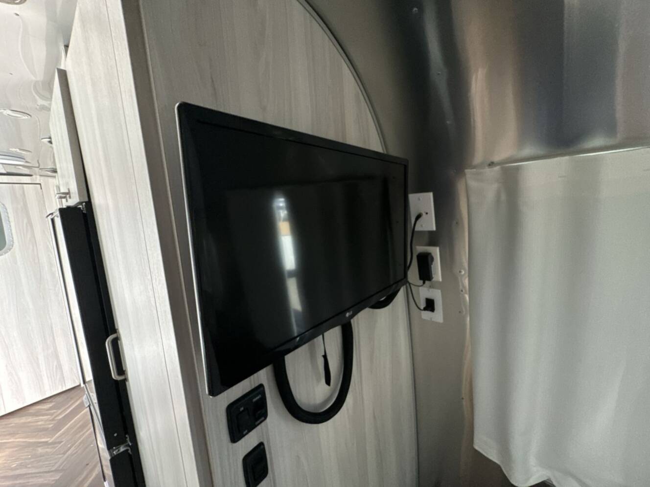 A photo of this 2022 Airstream International 23FB