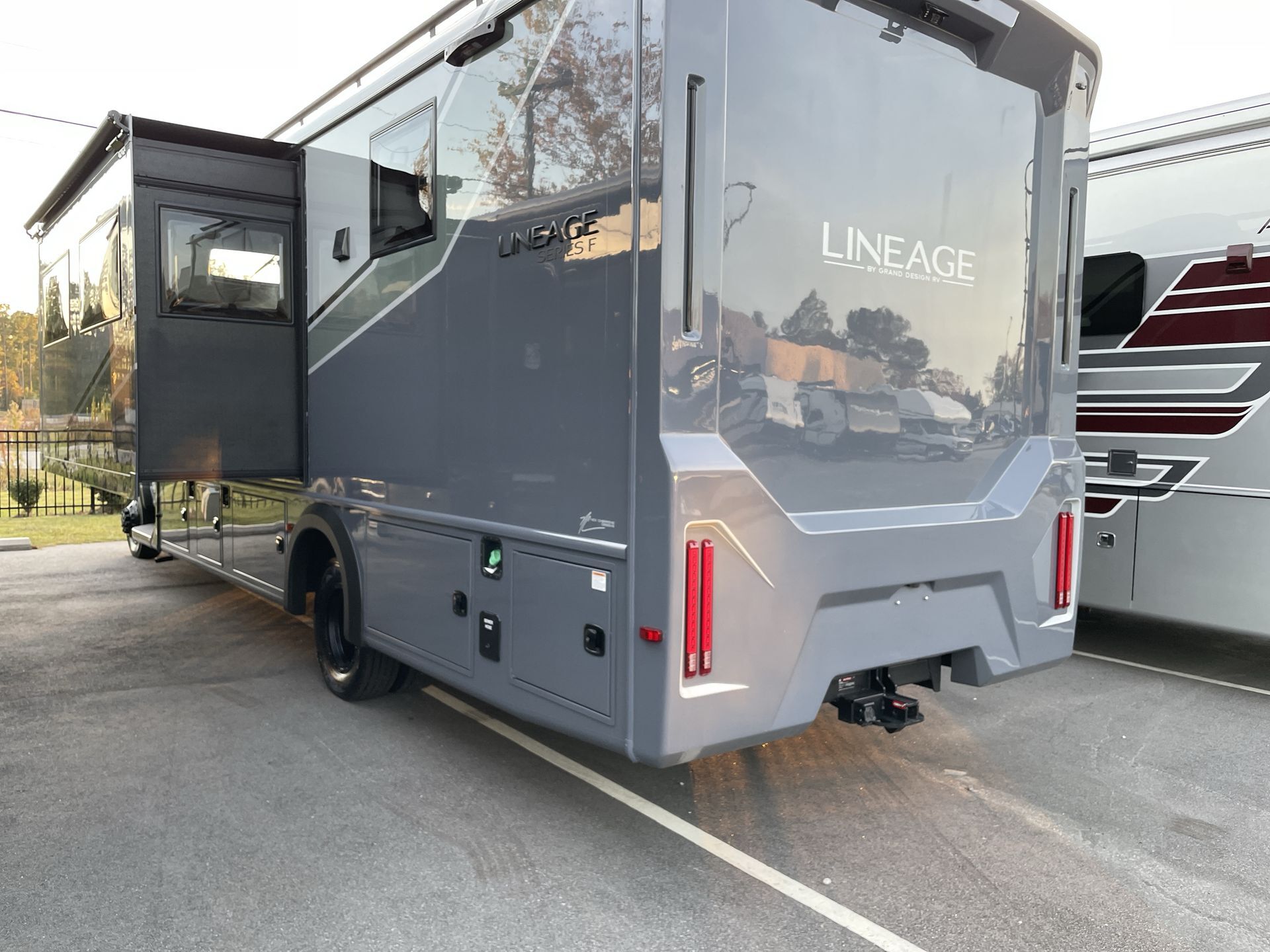 2026 Grand Design Lineage Series F 31ZW RV