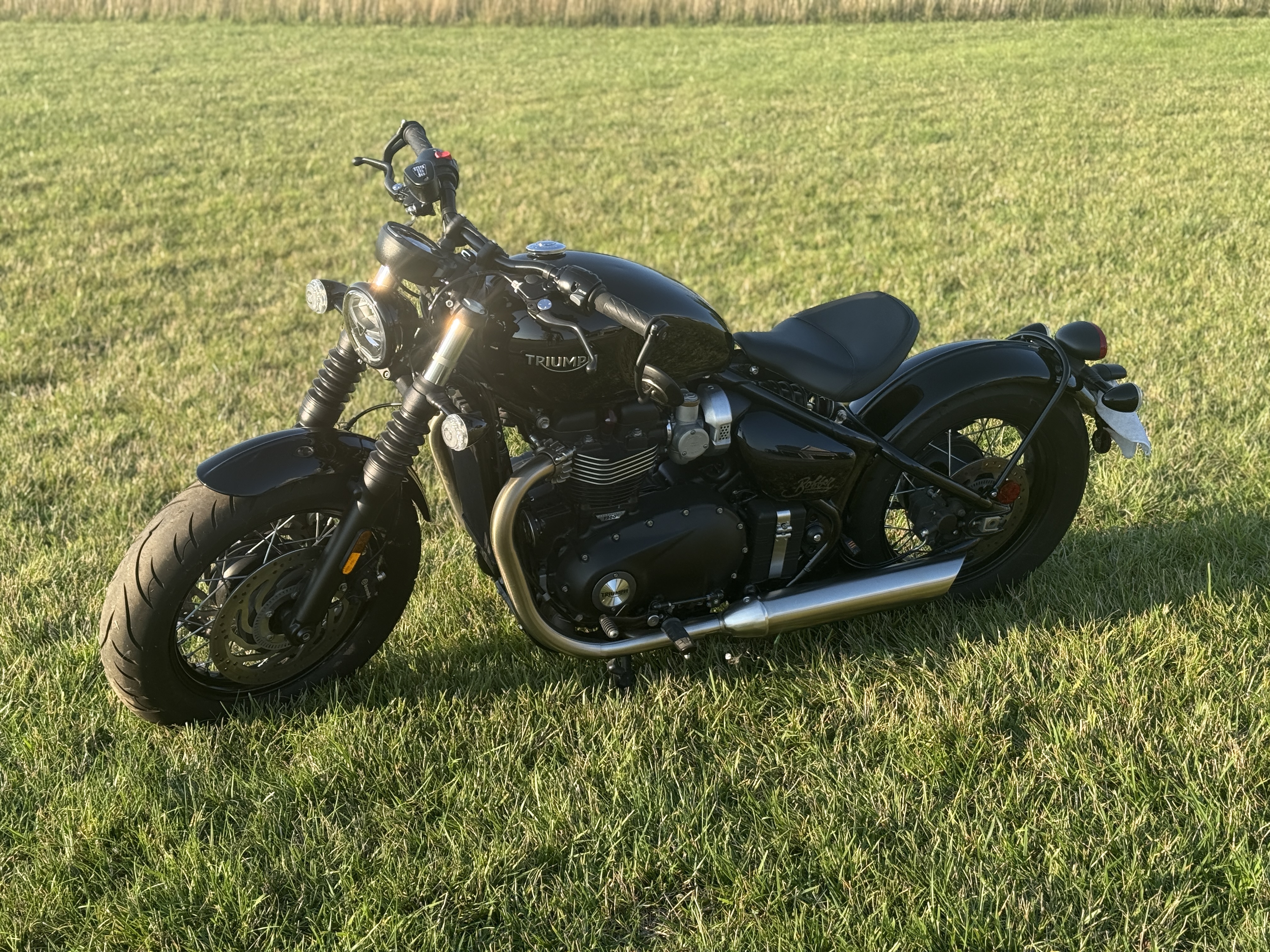 2022 Triumph BONNEVILLE BOBBER BLACK in sunbury OH