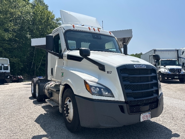 2021 FREIGHTLINER CASCADIA 126 in Auburn, MA