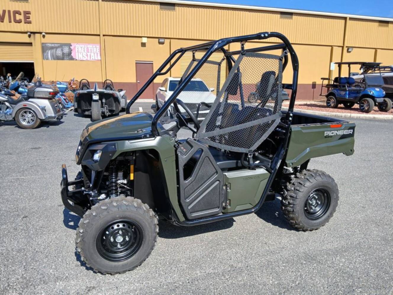 A photo of this 2026 Honda Pioneer 520