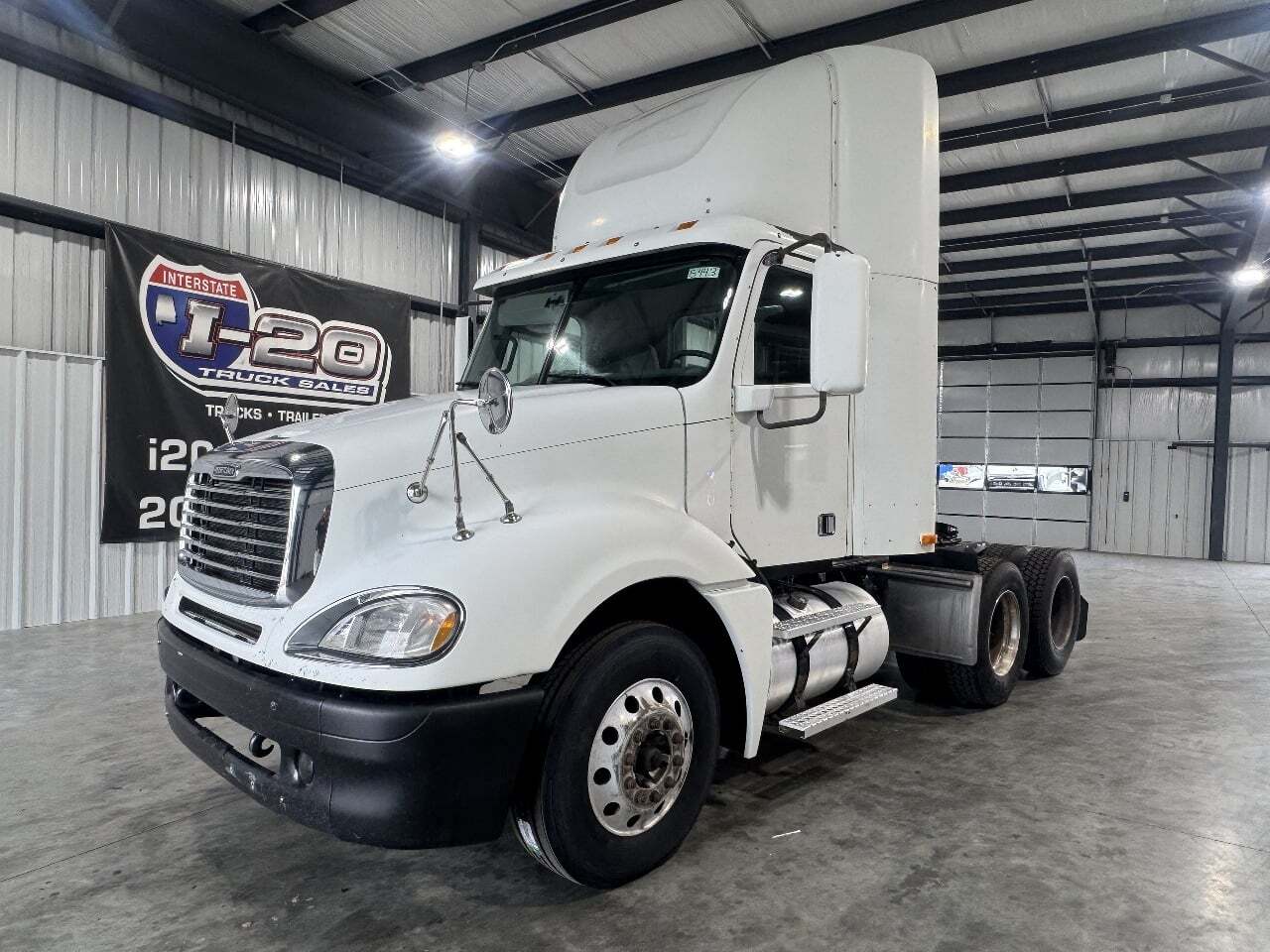 2015 FREIGHTLINER COLUMBIA in Pell City, AL