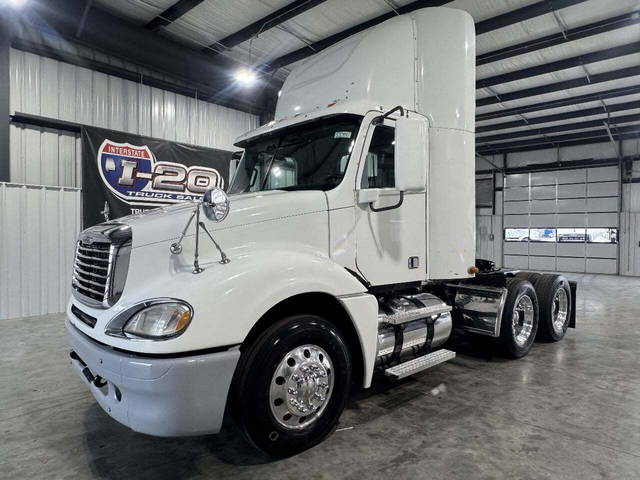 2014 FREIGHTLINER COLUMBIA in Pell City, AL
