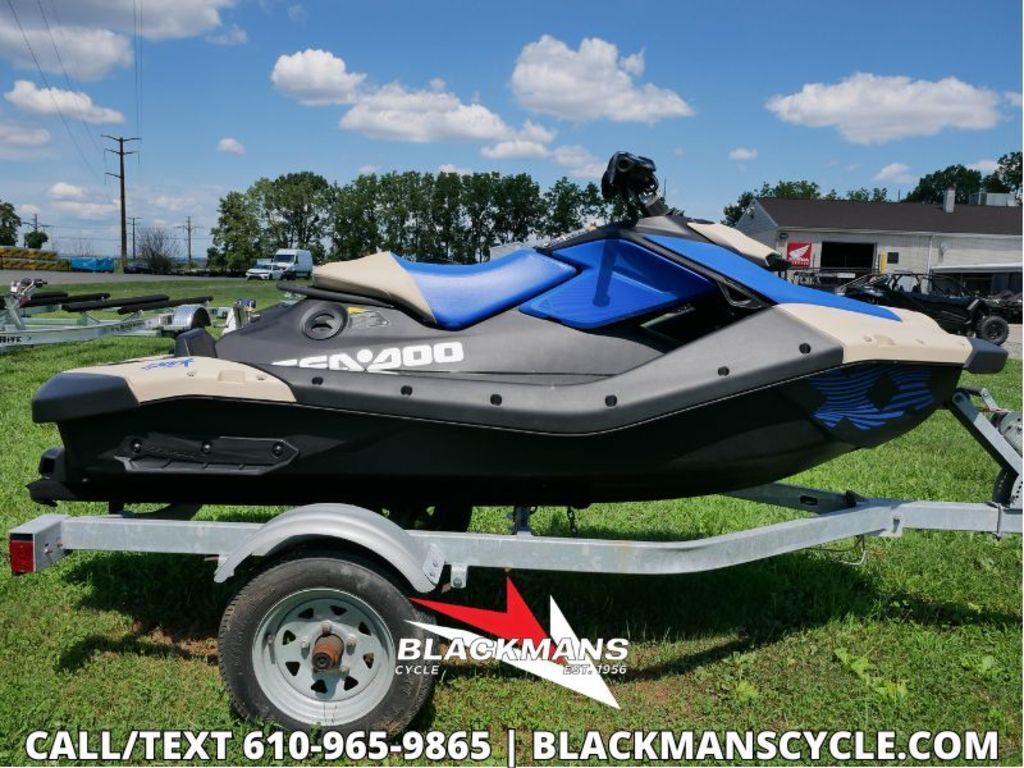 2025 Sea-Doo Spark Trixx for 1 Rotax® 900 ACE - 90 iBR TRIXX in Emmaus, PA