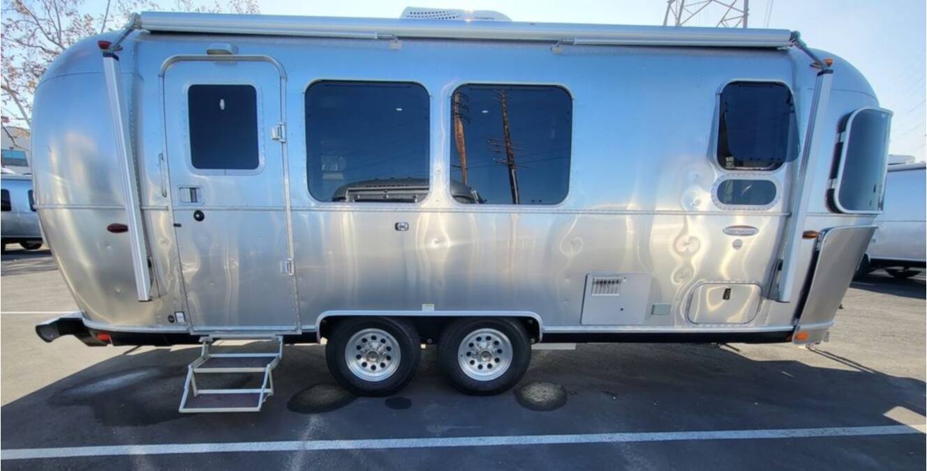 A photo of this 2018 Airstream International Serenity 23FB