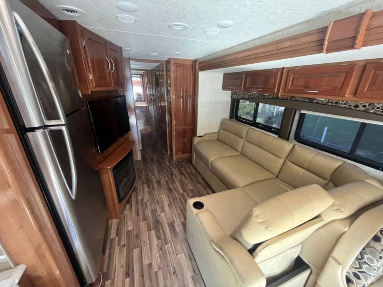 A photo of this 2018 Coachmen Mirada 35LS
