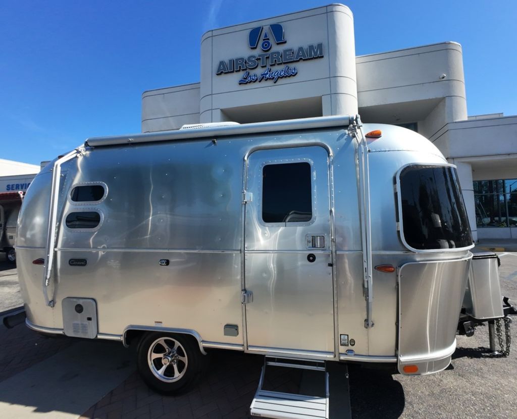 2023 Airstream Caravel 19CB in san gabriel CA
