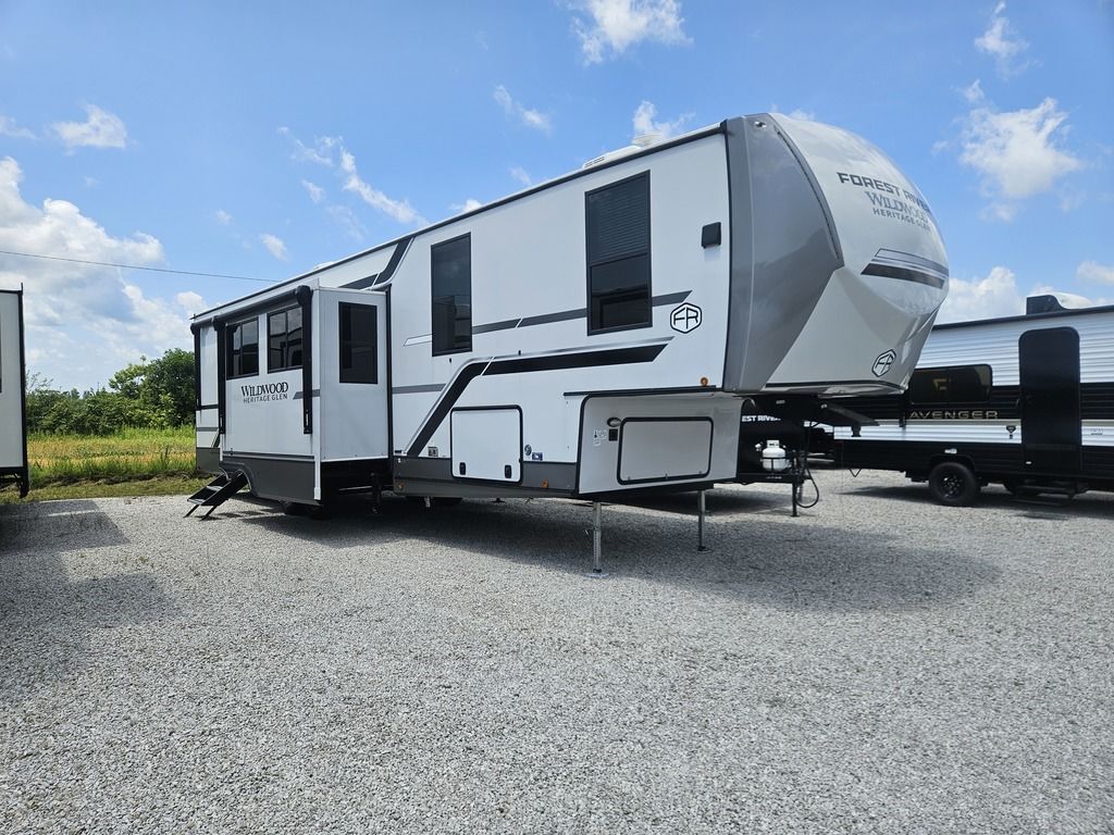 2025 Forest River Wildwood Heritage Glen 375FAM in terre haute IN