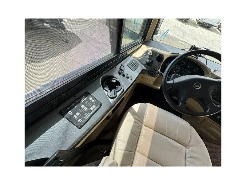 2013 Tiffin Phaeton 40QBH Freightliner XCR Chassis