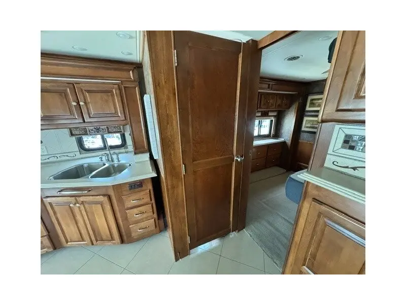 2013 Tiffin Phaeton 40QBH Freightliner XCR Chassis