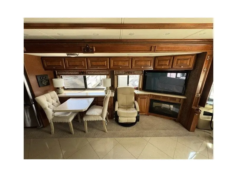 2013 Tiffin Phaeton 40QBH Freightliner XCR Chassis