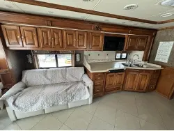 2013 Tiffin Phaeton 40QBH Freightliner XCR Chassis