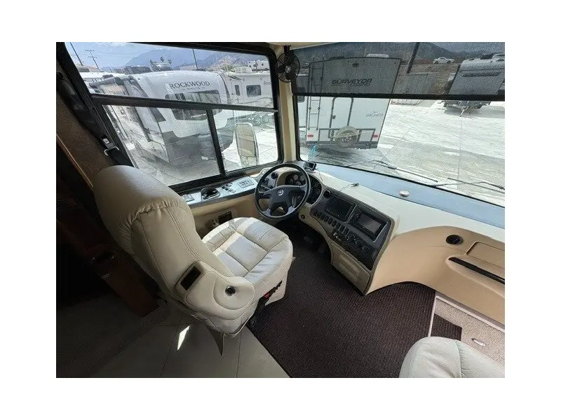 2013 Tiffin Phaeton 40QBH Freightliner XCR Chassis