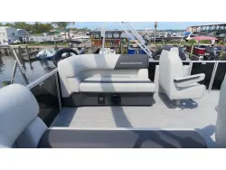 2027 Bennington 20 S1 STERN RADIUS