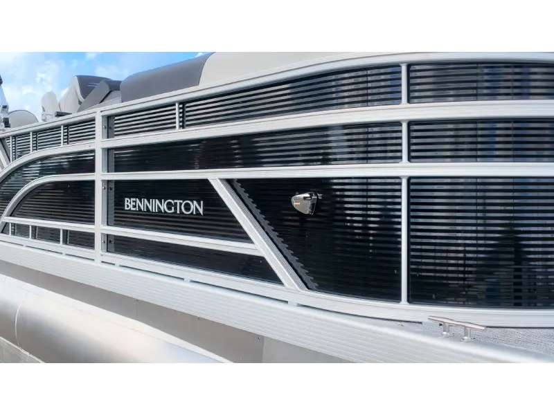 2027 Bennington 20 S1 STERN RADIUS