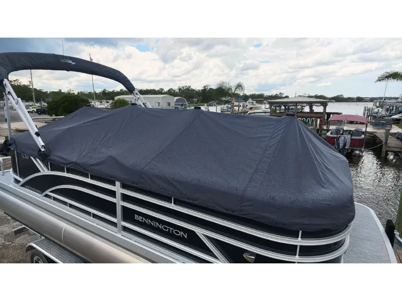 2027 Bennington 20 S1 STERN RADIUS