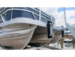 2027 Bennington 20 S1 STERN RADIUS