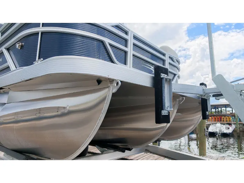 2027 Bennington 20 S1 STERN RADIUS