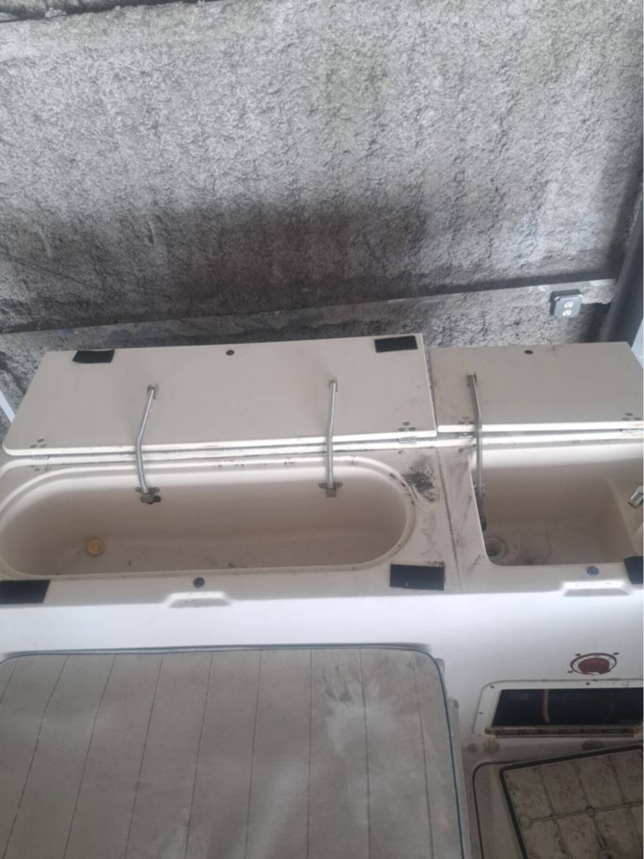 A photo of this 1997 Pro-Line 2700 Sportsman