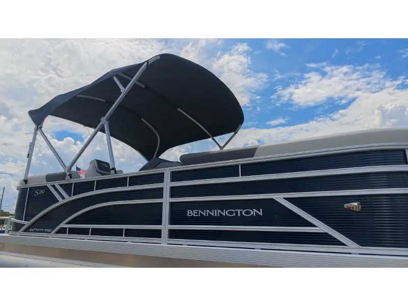 2027 Bennington 20 S1 STERN RADIUS