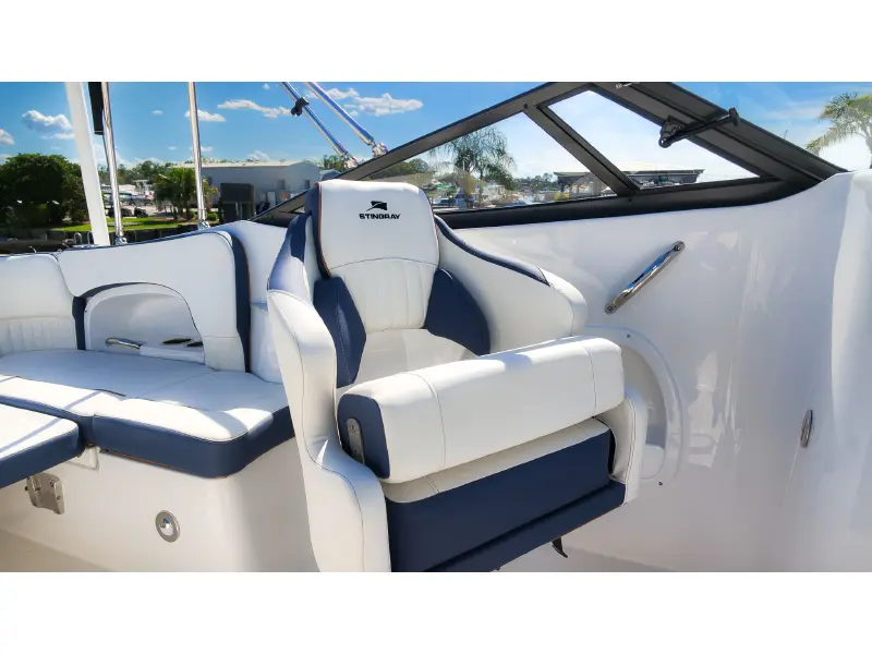 2027 Stingray 24 DC
