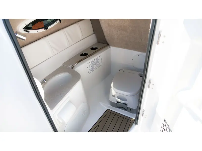2027 Stingray 24 DC