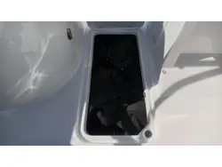 2027 Stingray 24 DC