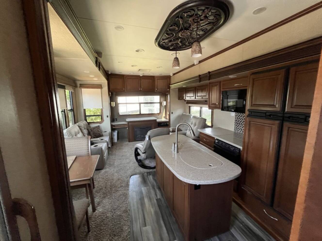 A photo of this 2014 Heartland LANDMARK Landmark LM MONTEREY