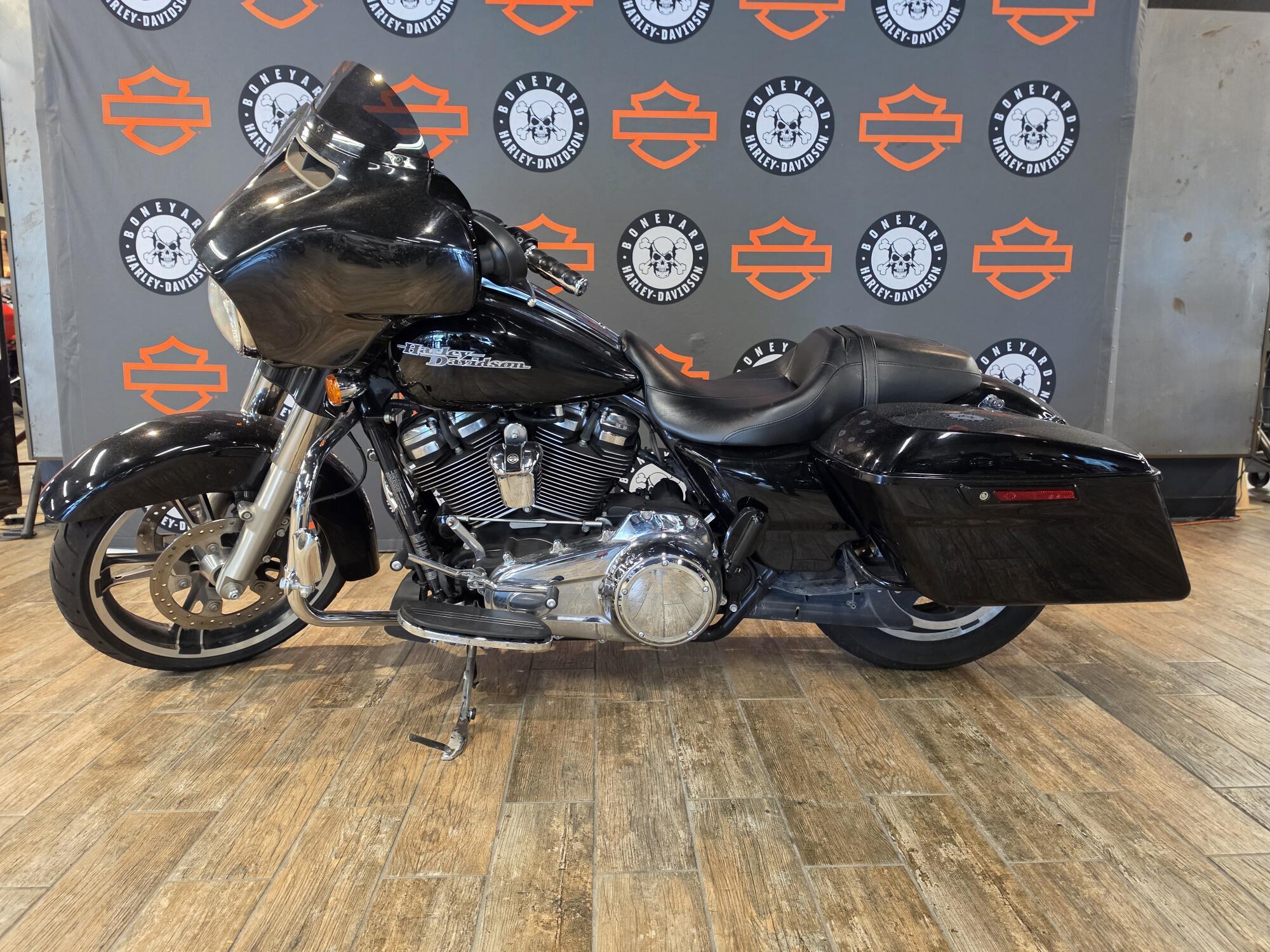 2017 Harley-Davidson Street Glide Special SPECIAL in Winterville, NC