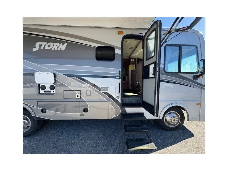 2016 FLEETWOOD STORM 28MS