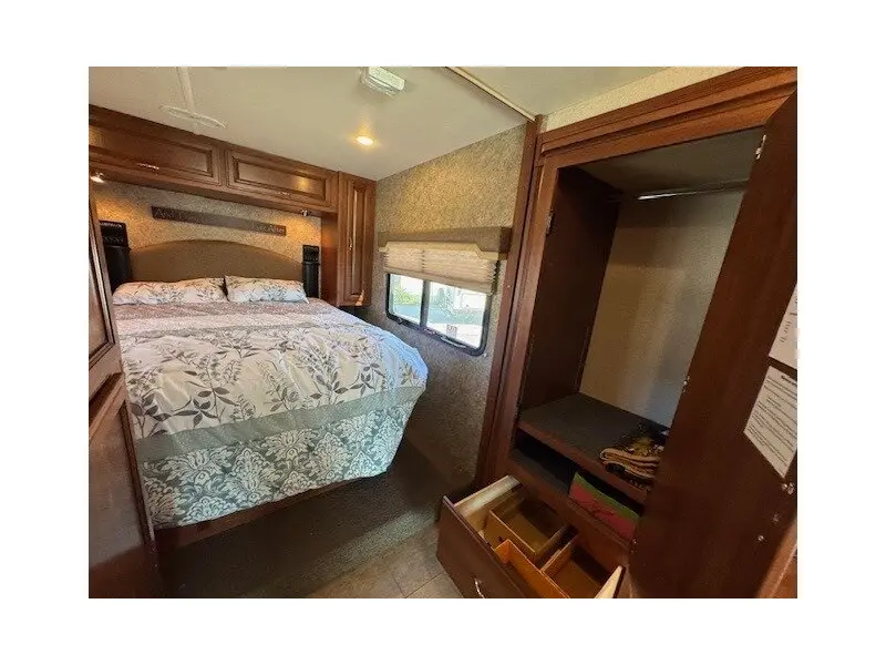 2016 FLEETWOOD STORM 28MS