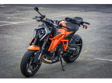 2026 KTM 1390 Super Duke RR Preview image
