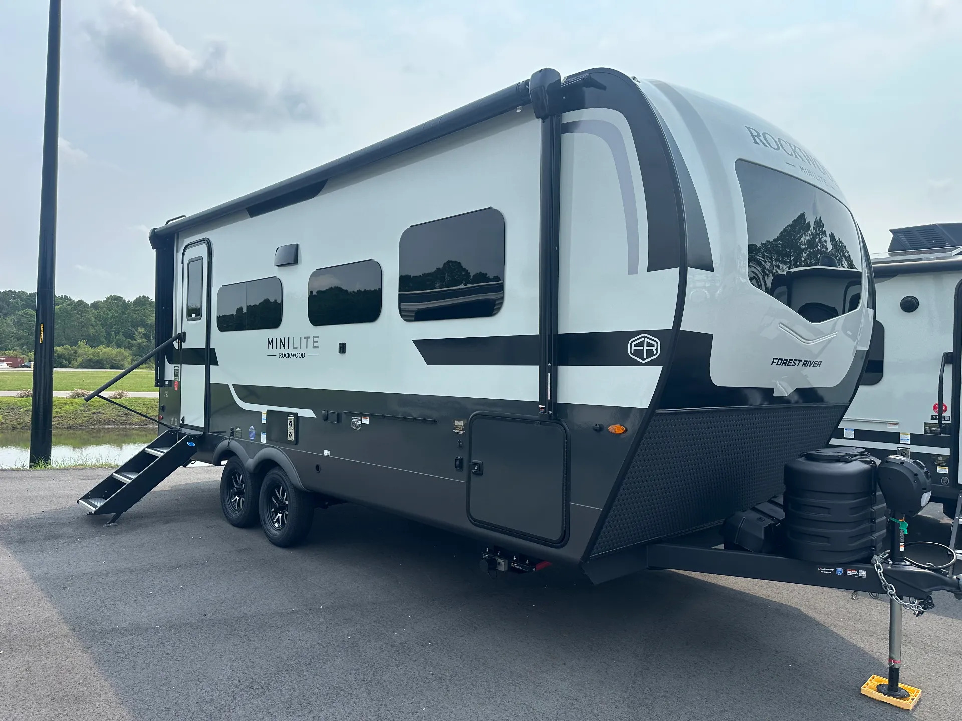 2027 Rockwood ROCKWOOD MINI LITE 2205S in castle hayne NC