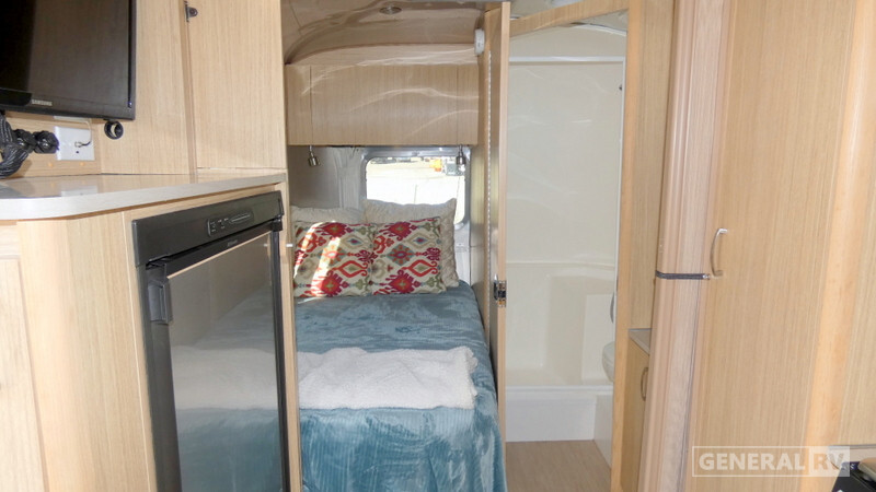 2017 Airstream FLYING CLOUD 19 in draper UT