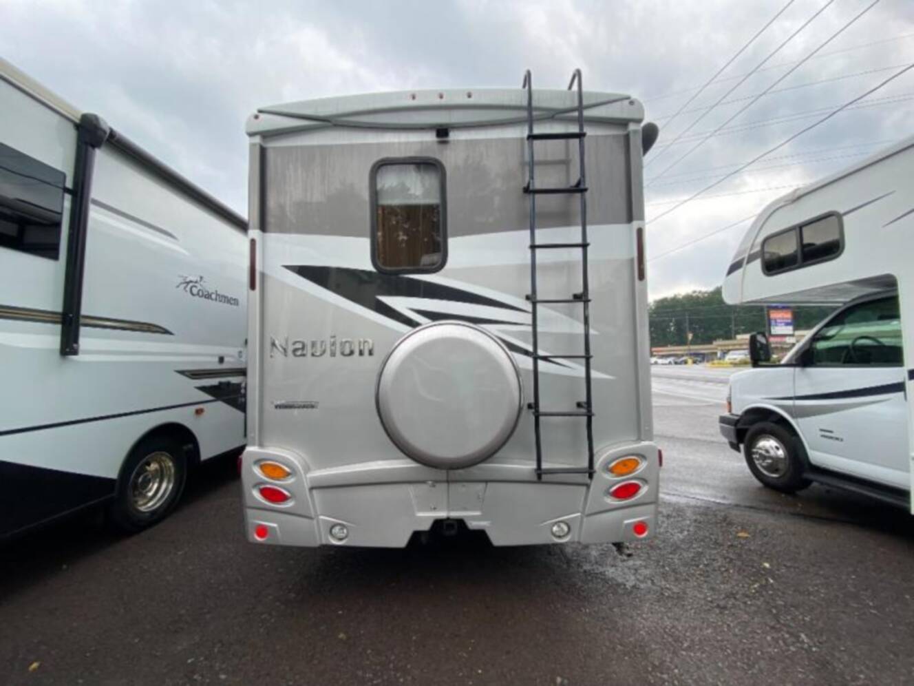 A photo of this 2015 Itasca Navion 24M